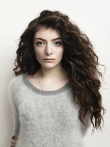 Lorde_foto Pure Heroine_credito Charles Howells_3_b_web